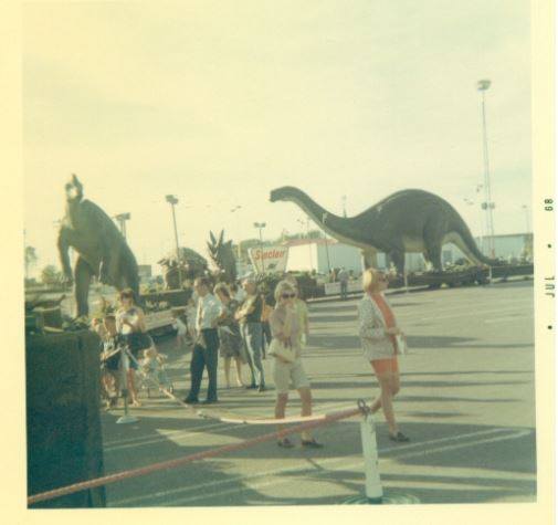 Sinclair dinosaurs to the East Hills parking lot in 1968